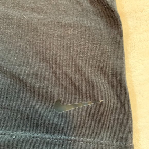 Nike Training Tank - Picture 3 of 3